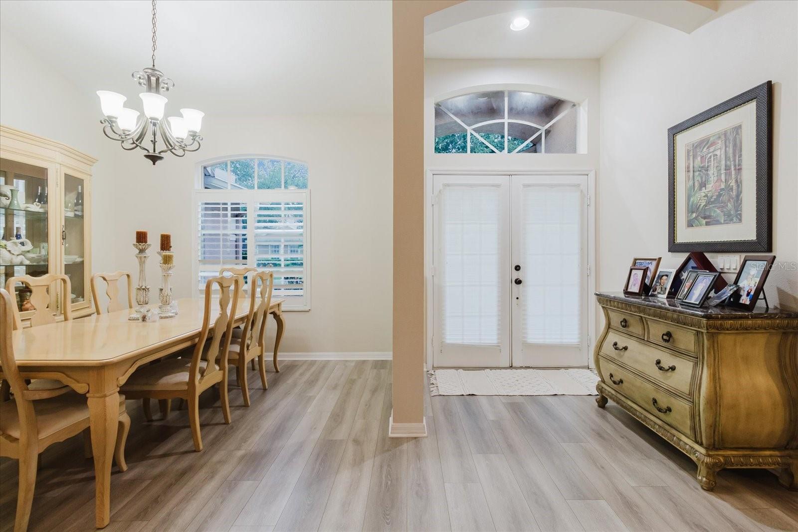 Image 4 of 39 For 9617 9617 Greenbank Drive