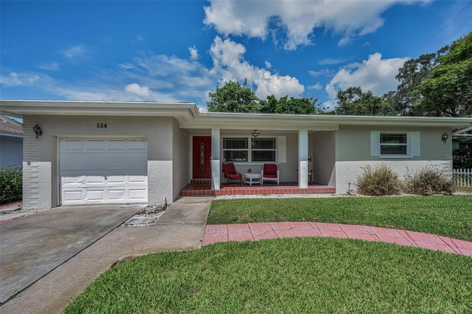 Image 13 of 100 For 554 Louden Avenue