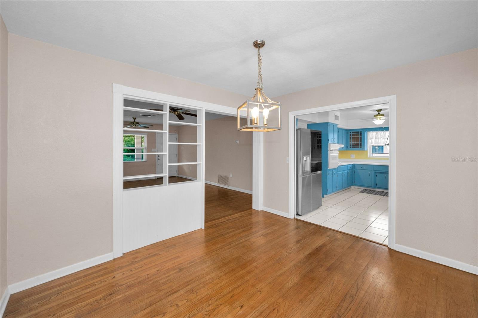 Image 25 of 100 For 554 Louden Avenue