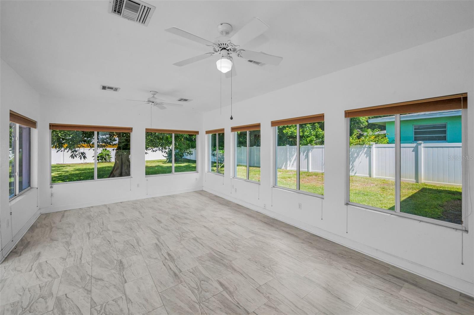 Image 36 of 100 For 554 Louden Avenue
