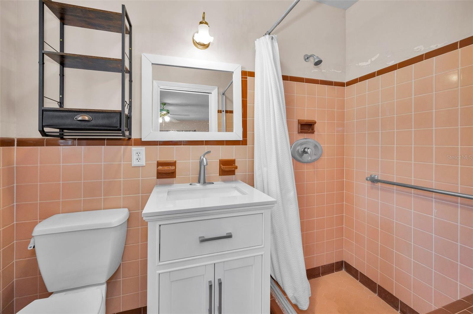Image 45 of 100 For 554 Louden Avenue