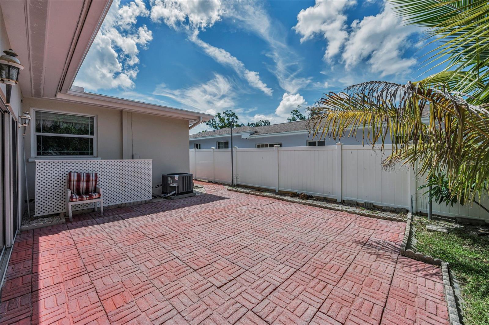 Image 53 of 100 For 554 Louden Avenue