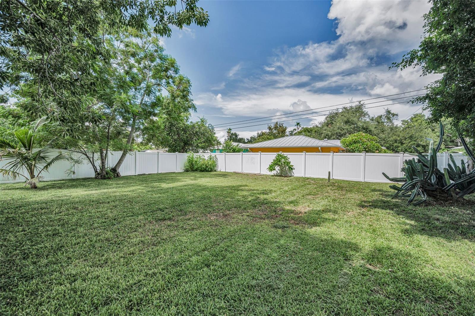 Image 57 of 100 For 554 Louden Avenue