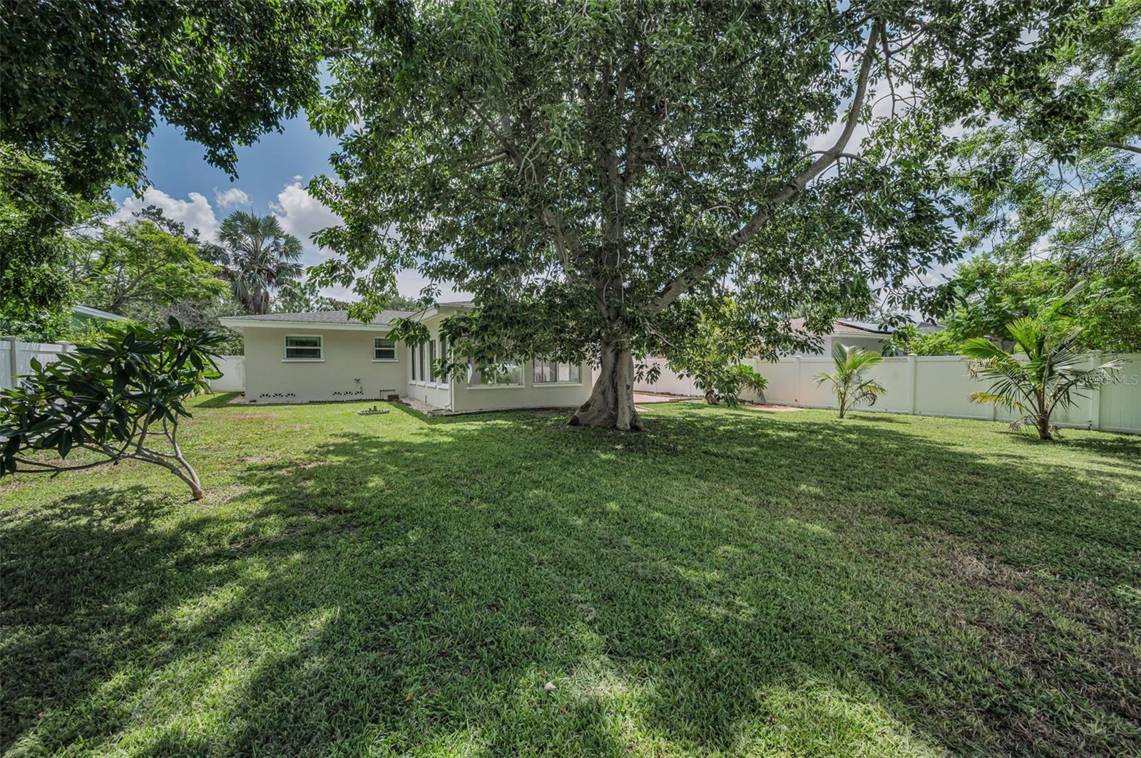 Image 59 of 100 For 554 Louden Avenue