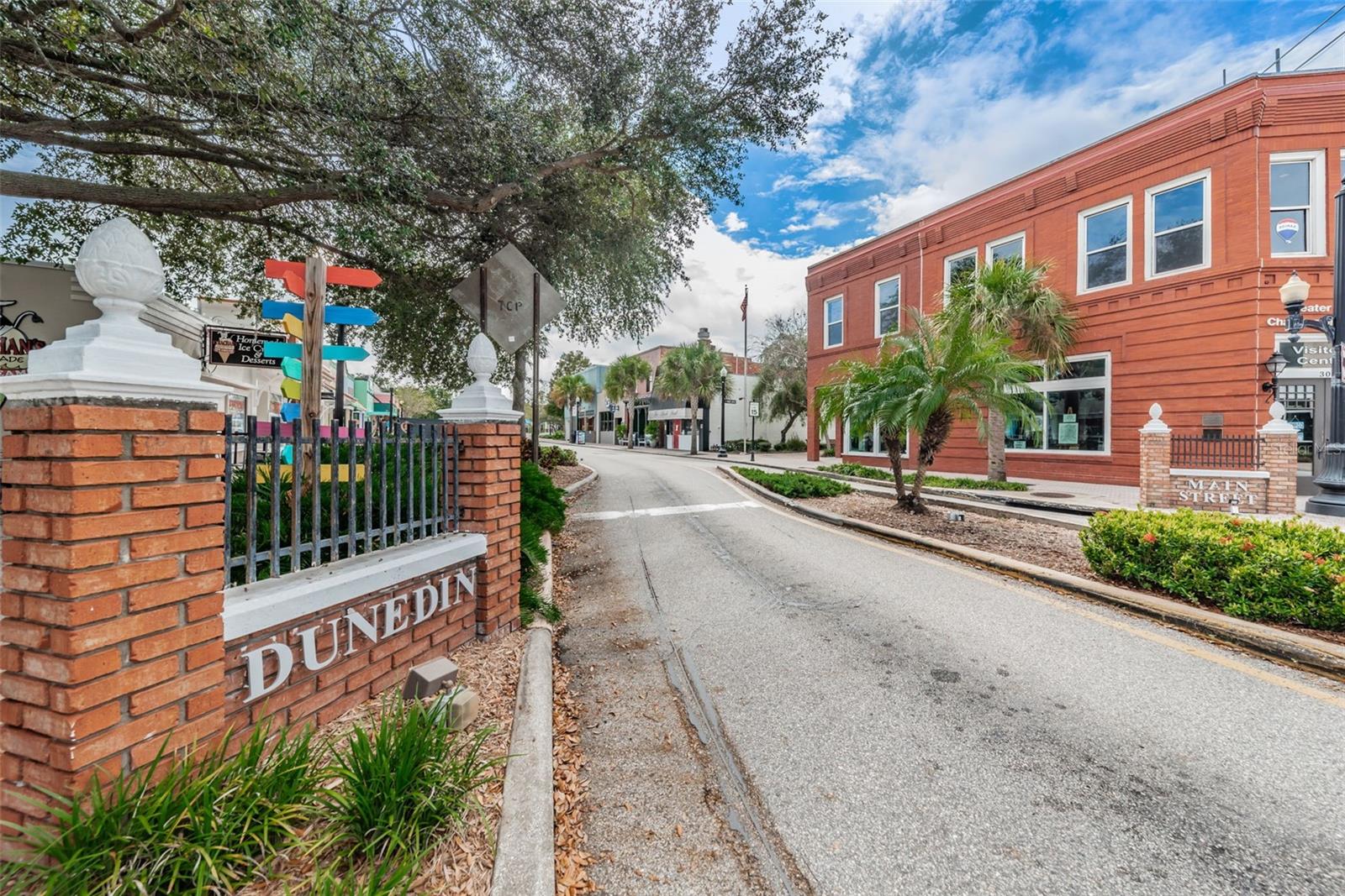 Image 75 of 100 For 554 Louden Avenue