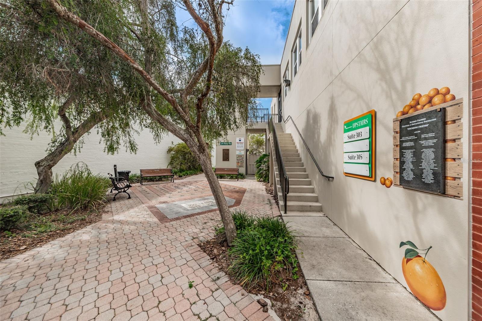 Image 83 of 100 For 554 Louden Avenue