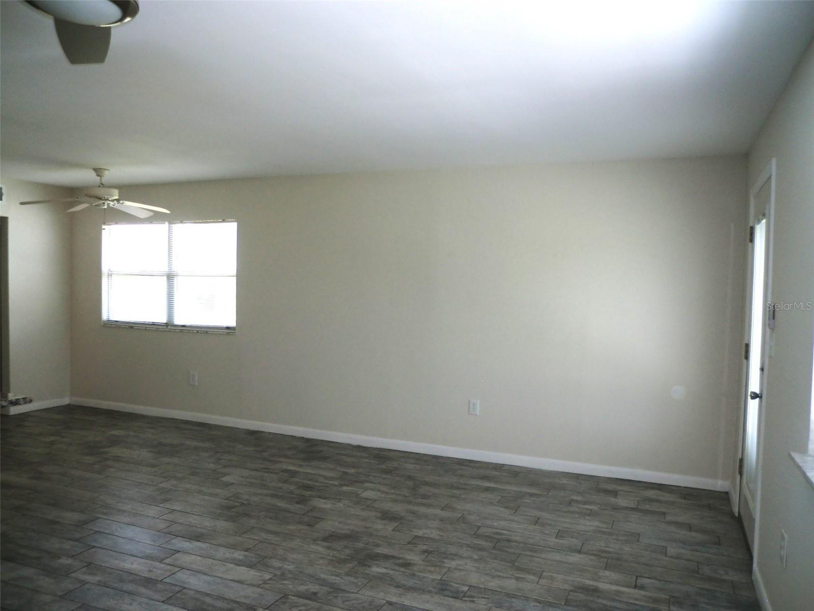 Image 4 of 18 For 1901 Andover Way 47