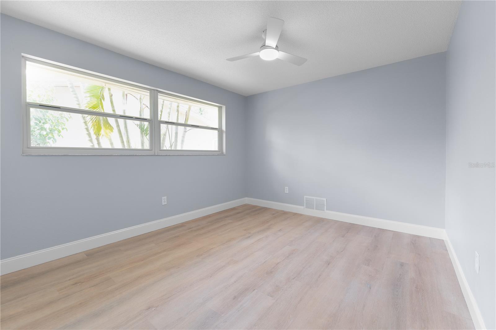 Image 27 of 34 For 1908 Sandpiper Drive