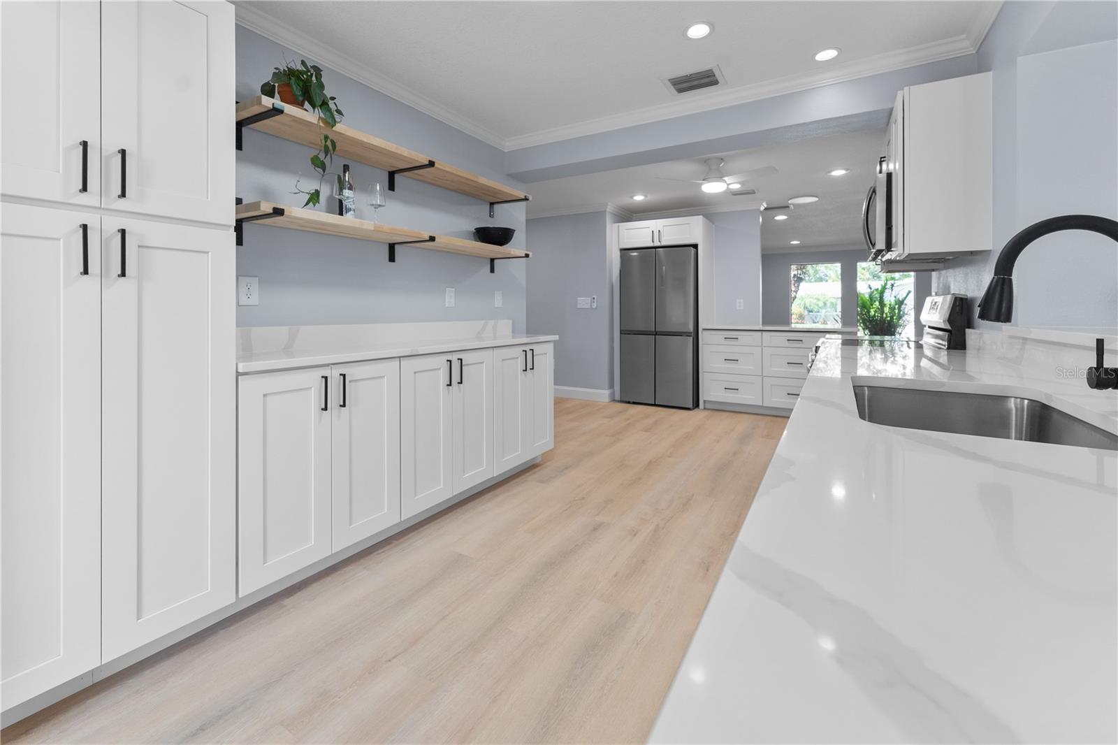 Image 3 of 34 For 1908 Sandpiper Drive