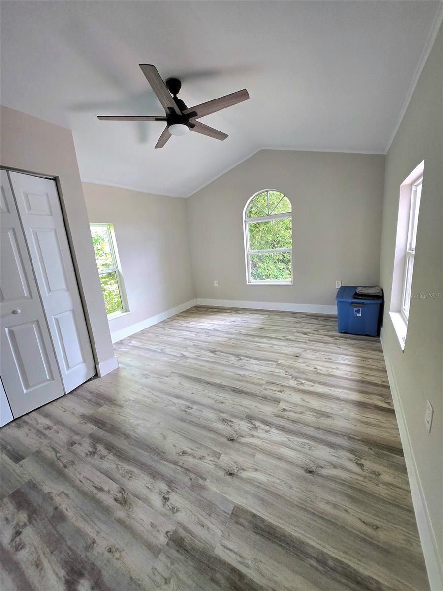 Image 9 of 13 For 21400 Lake Sharon Drive