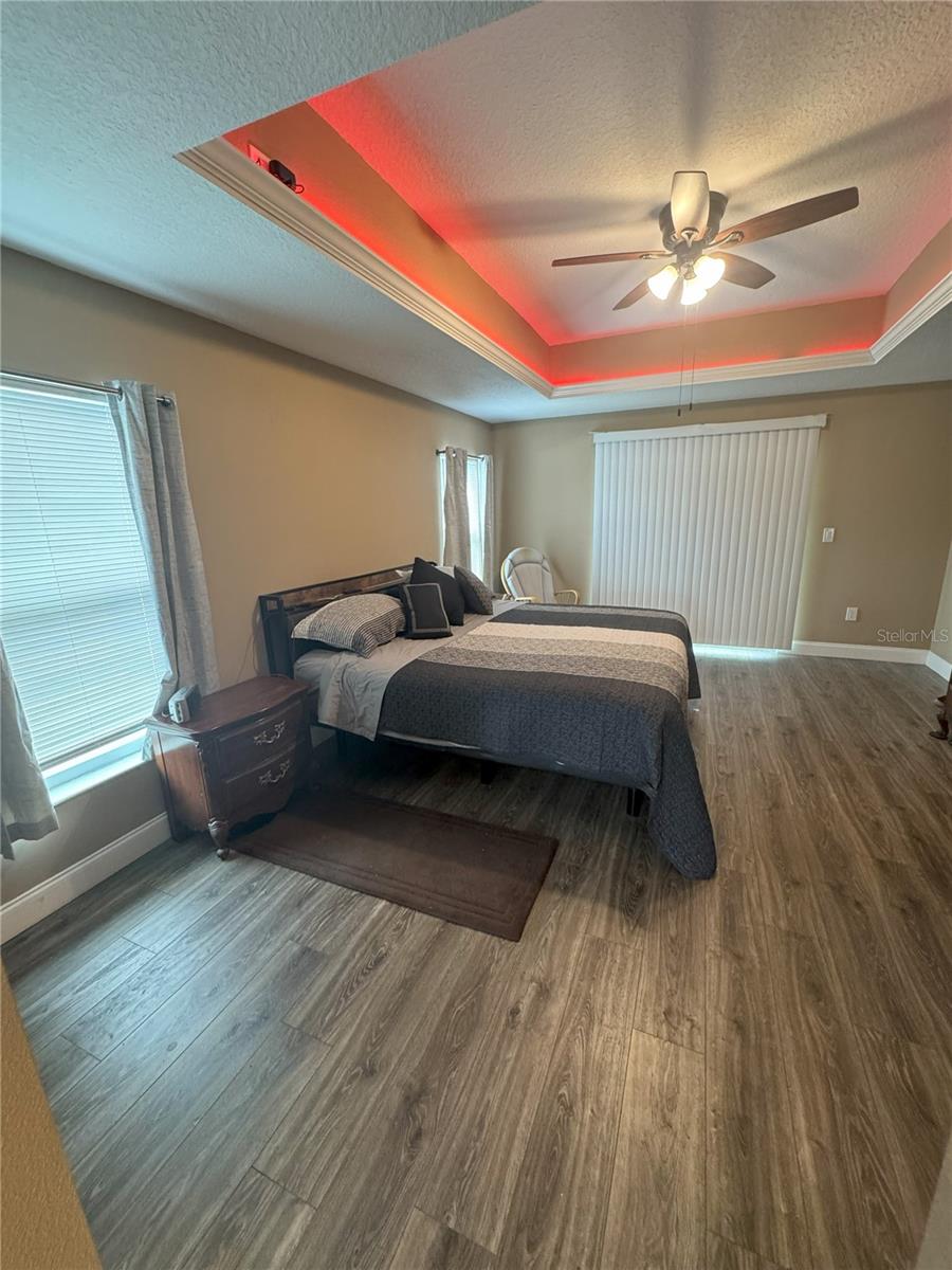Image 14 of 28 For 716 76th Avenue N