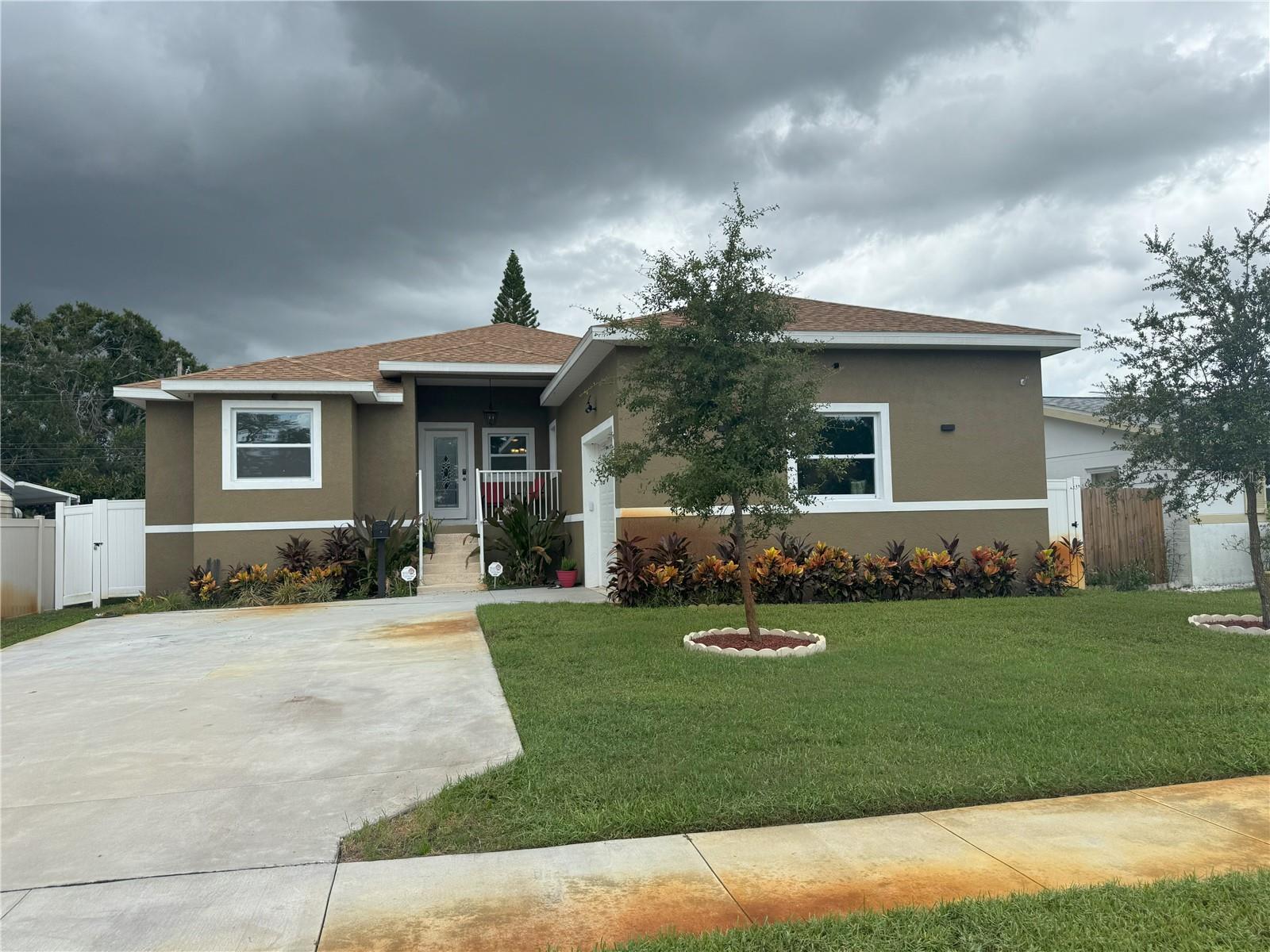 Image 2 of 28 For 716 76th Avenue N