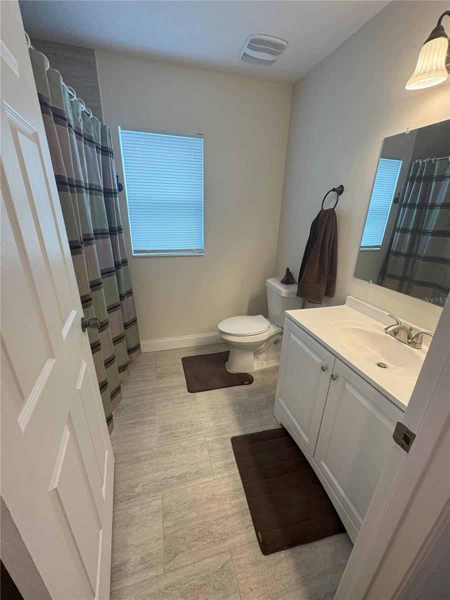 Image 20 of 28 For 716 76th Avenue N
