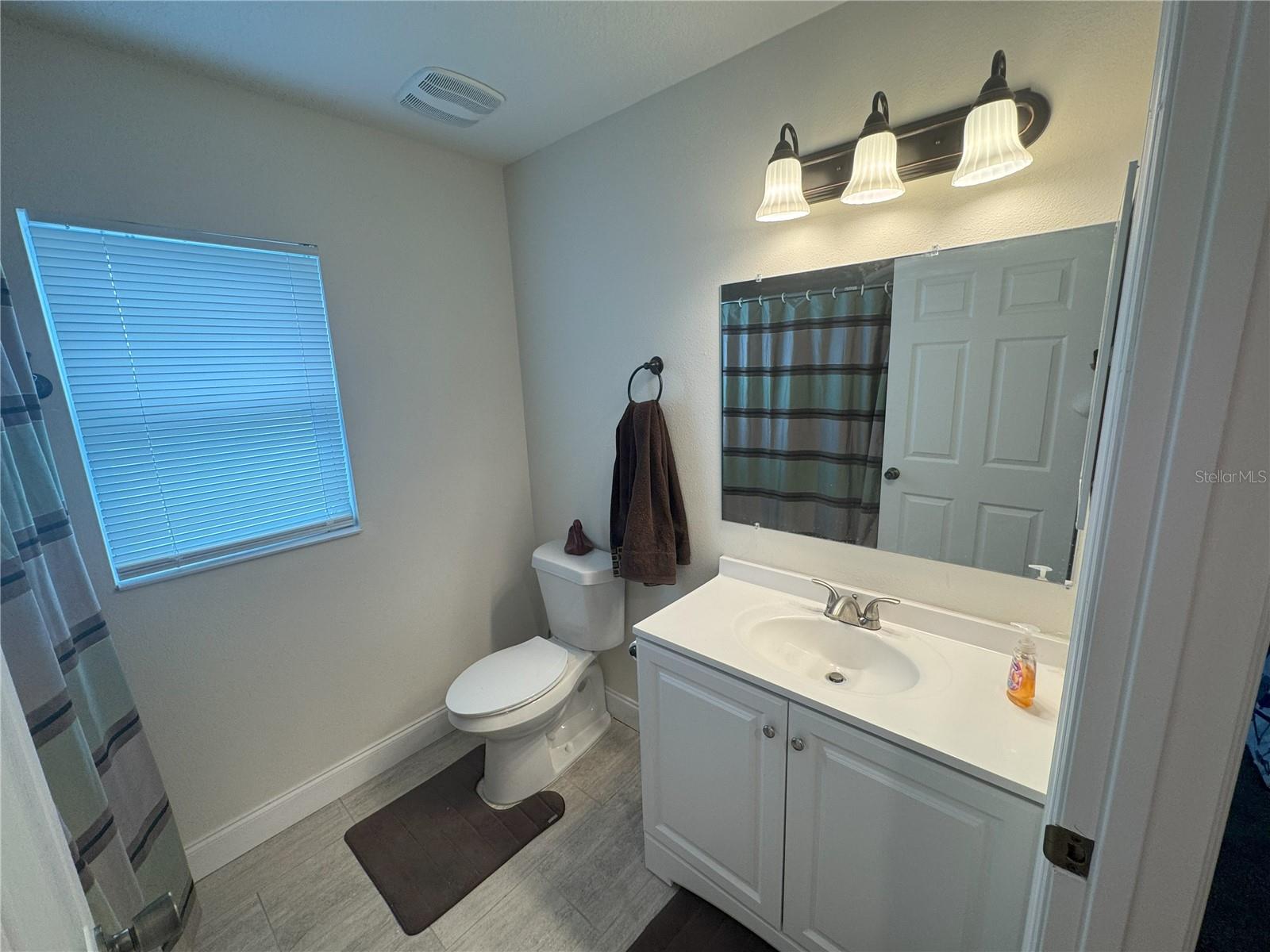 Image 22 of 28 For 716 76th Avenue N