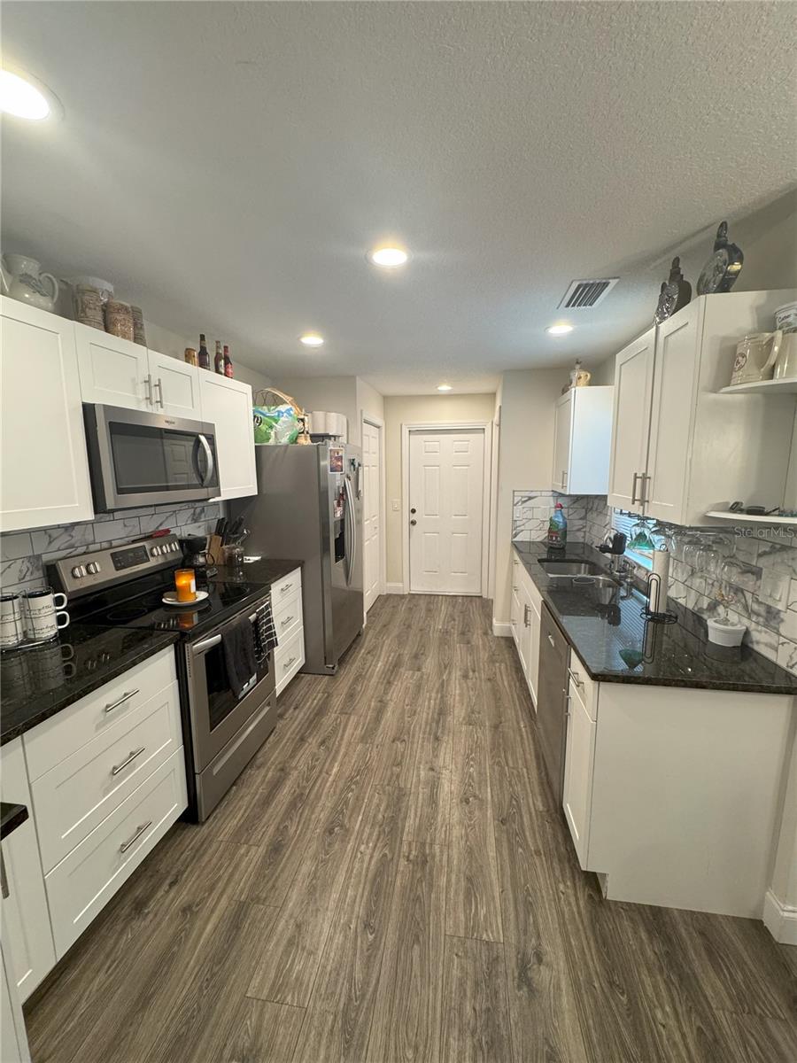 Image 9 of 28 For 716 76th Avenue N