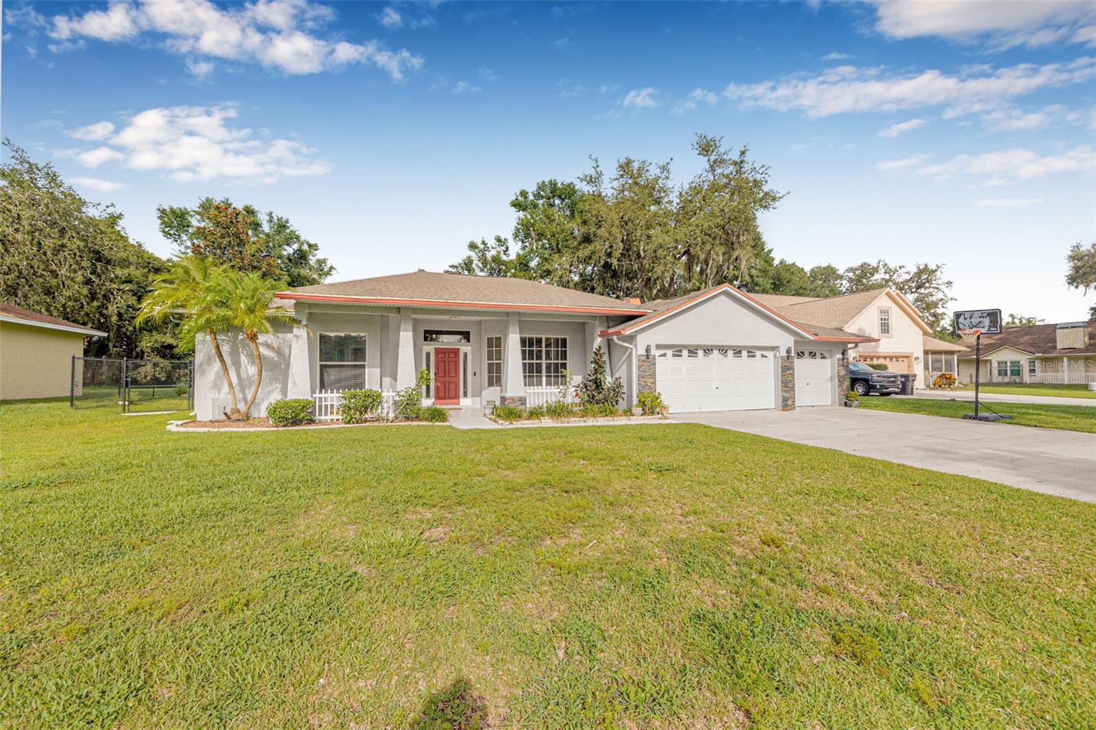 Details for 12221 Anne Kenia Drive, THONOTOSASSA, FL 33592
