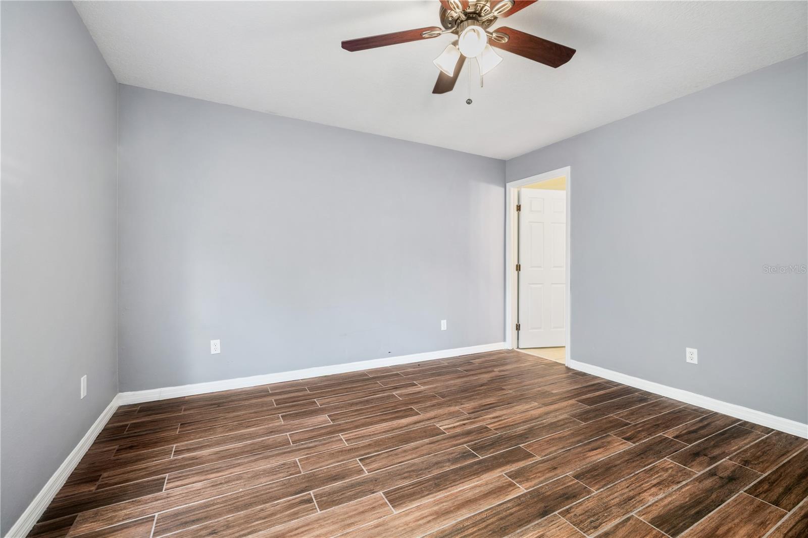 Image 17 of 31 For 6010 18th Street