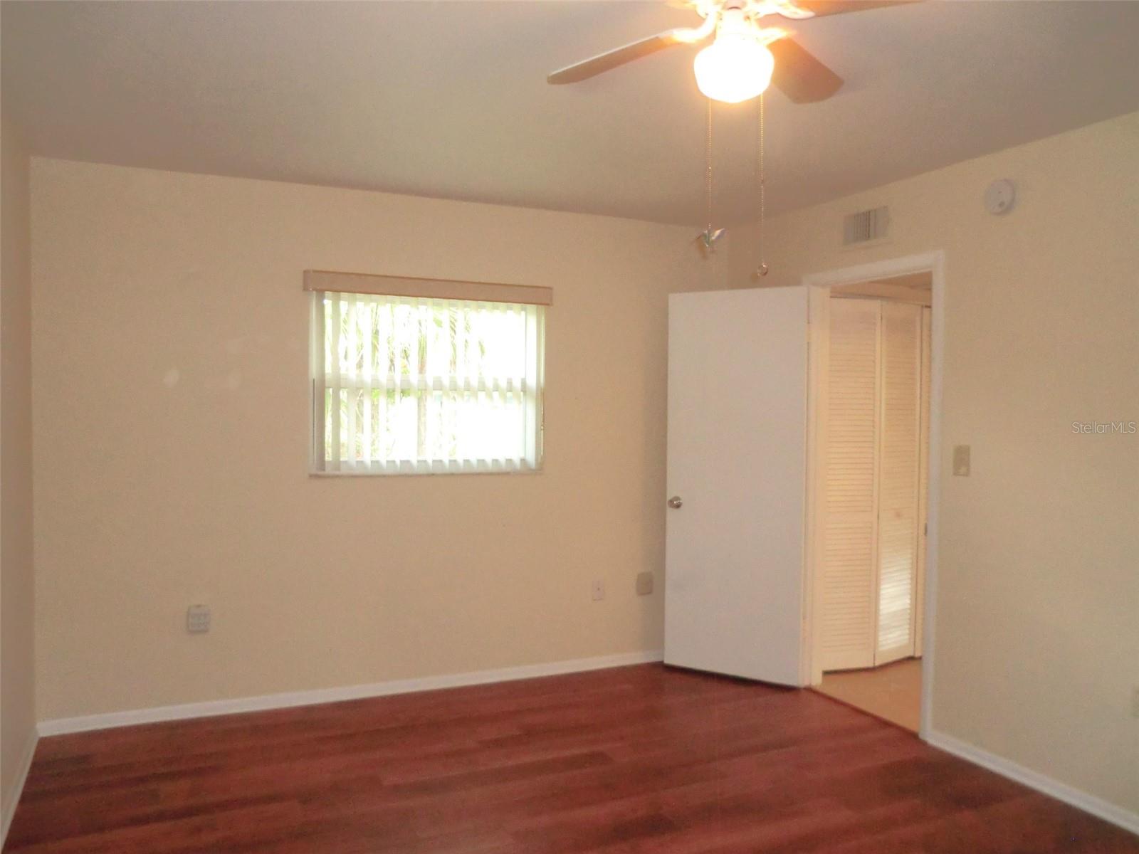 Image 9 of 18 For 201 Kings Boulevard 3