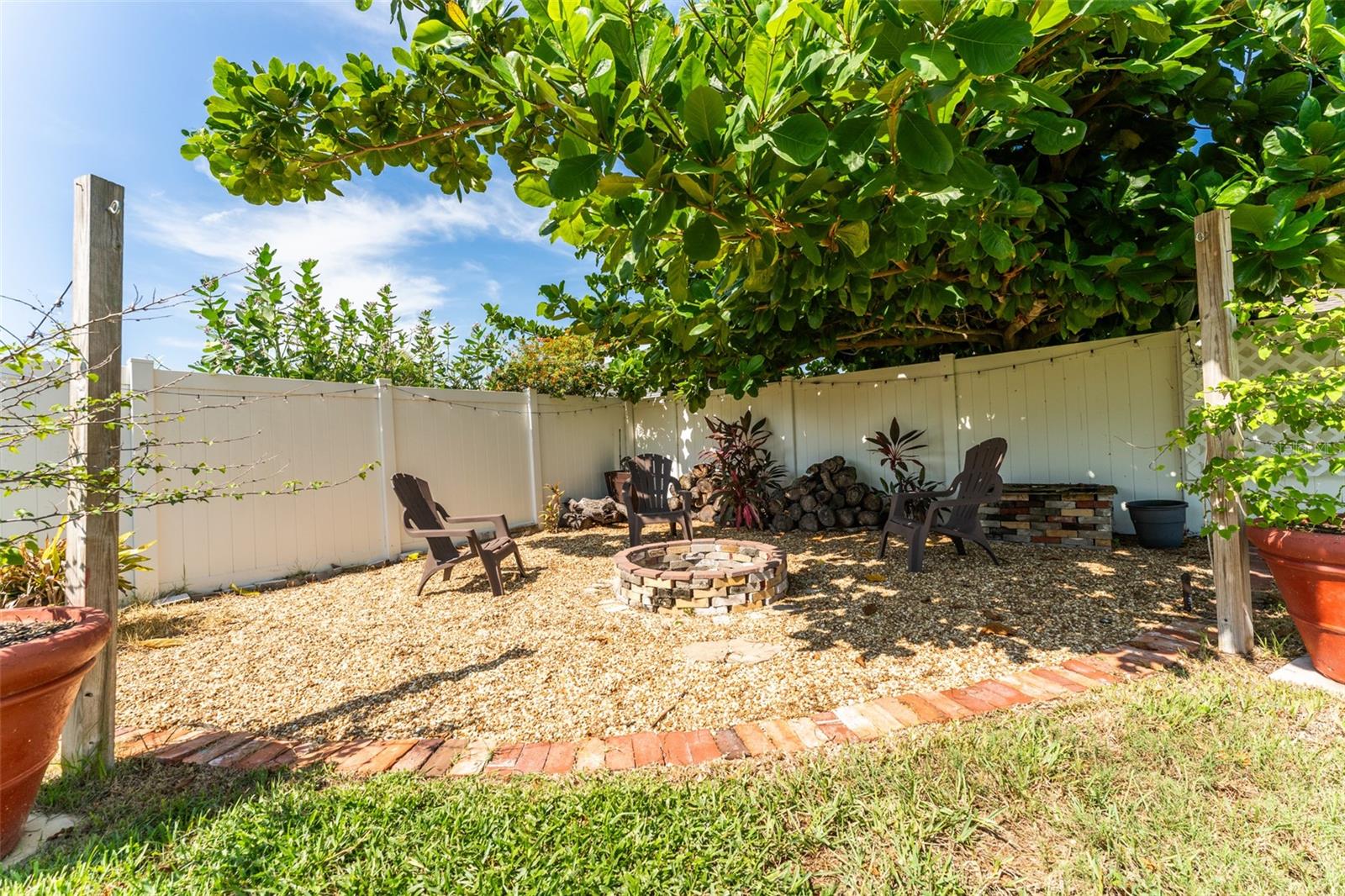 Image 32 of 42 For 12762 Flatwood Creek Drive