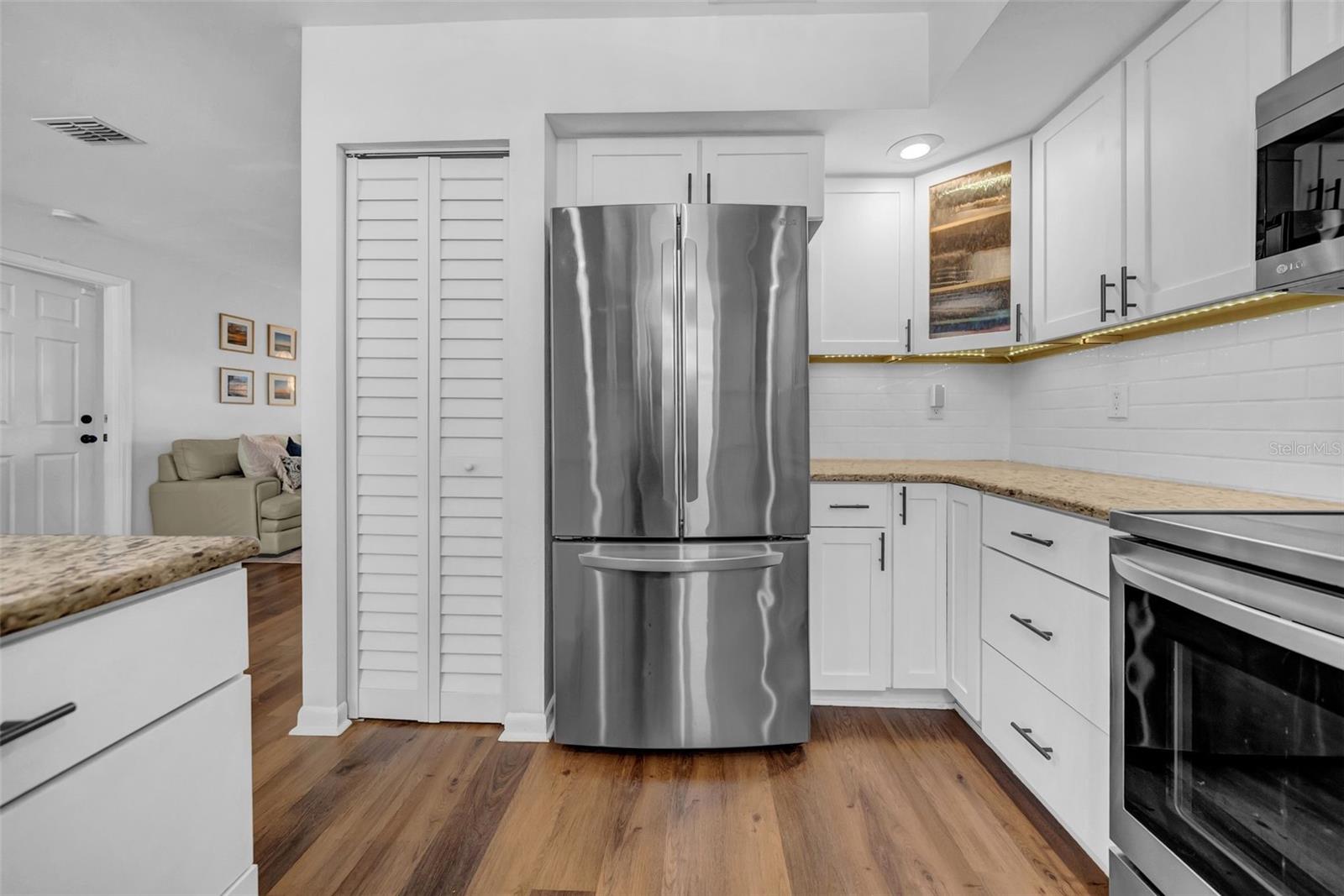 Image 18 of 53 For 4111 Helena Street Ne