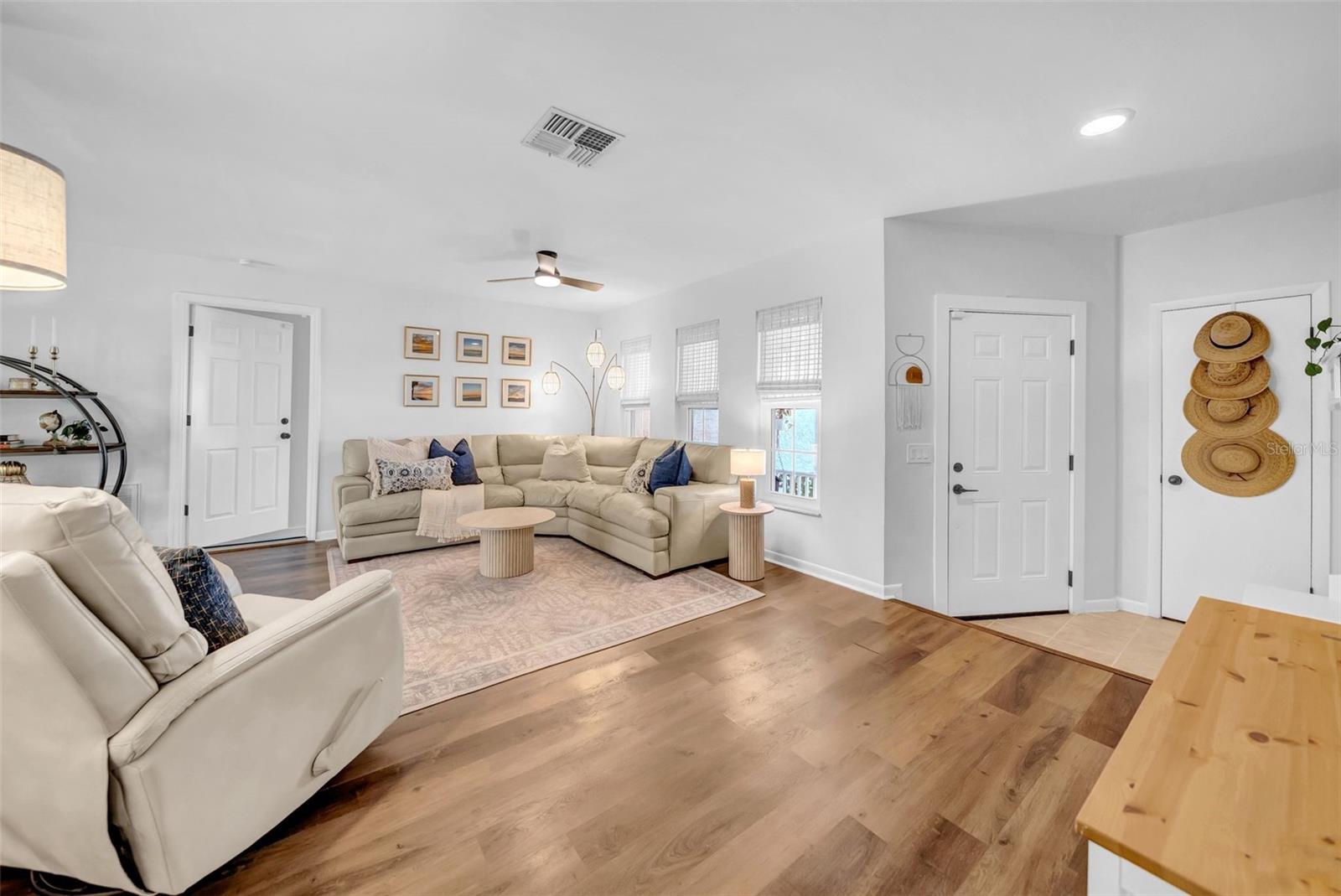 Image 8 of 53 For 4111 Helena Street Ne