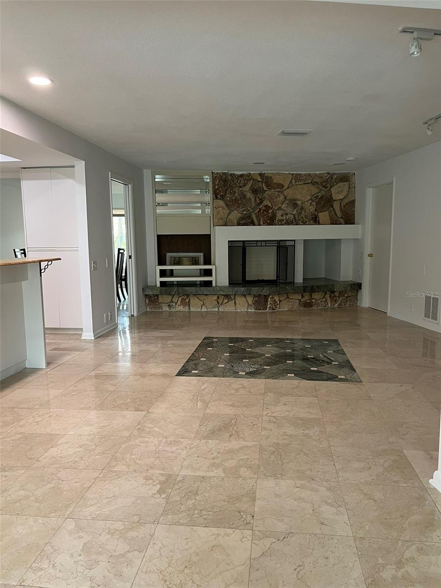 Image 11 of 64 For 4121 Crosswater Drive