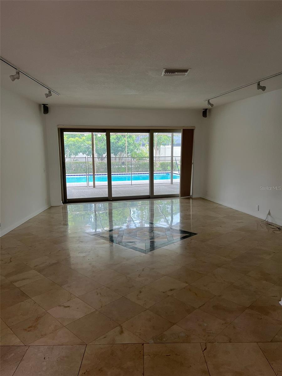 Image 8 of 64 For 4121 Crosswater Drive