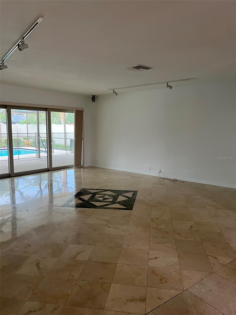 Image 9 of 64 For 4121 Crosswater Drive
