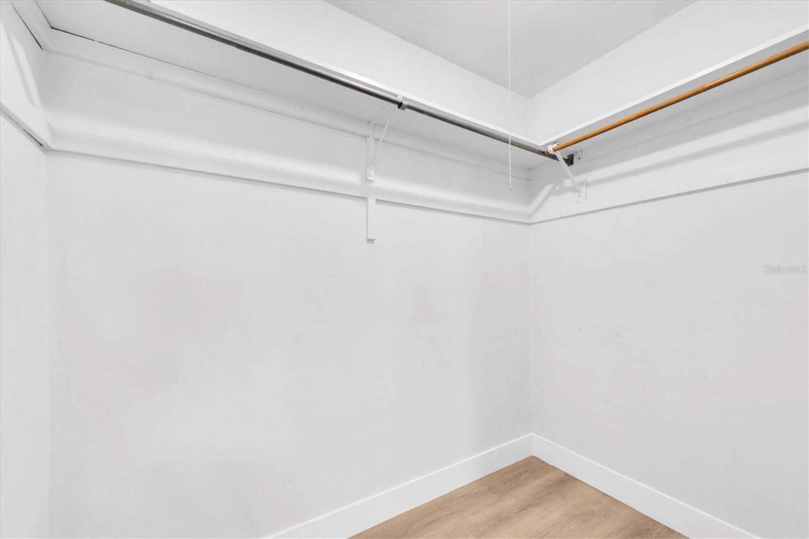 Image 20 of 57 For 1839 Ridgeway Drive