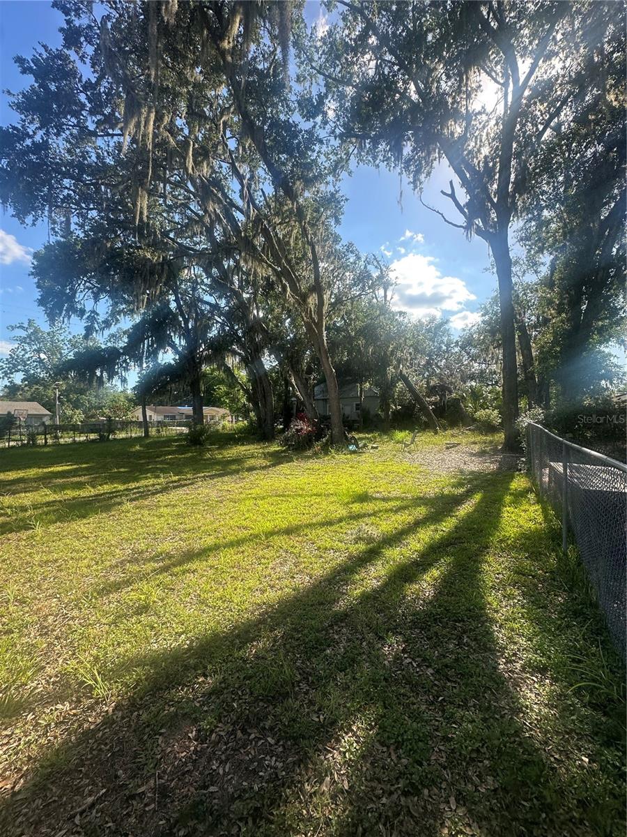 Image 18 of 19 For  0 Tomlin St  