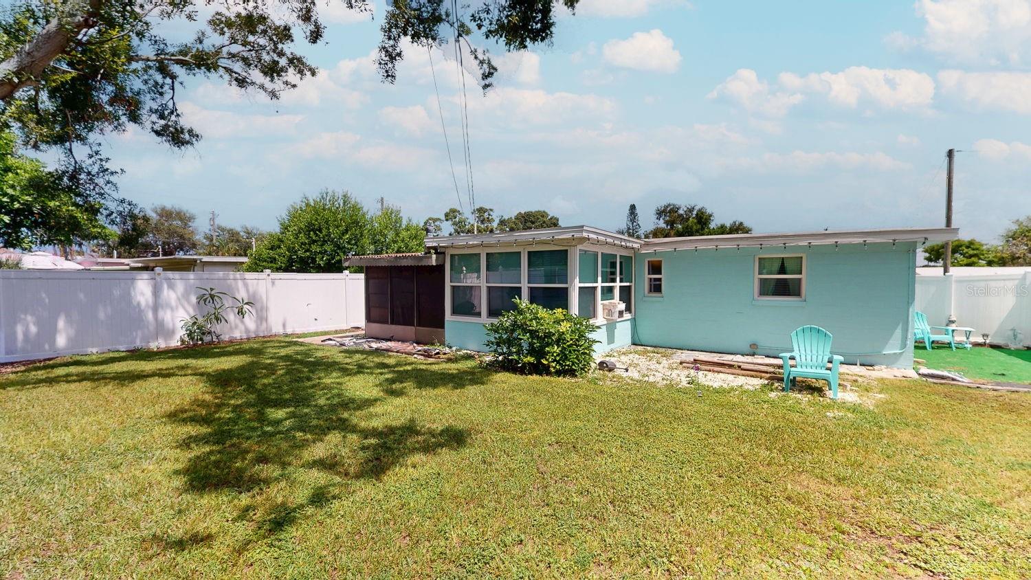 Image 34 of 38 For 10570 118th Avenue