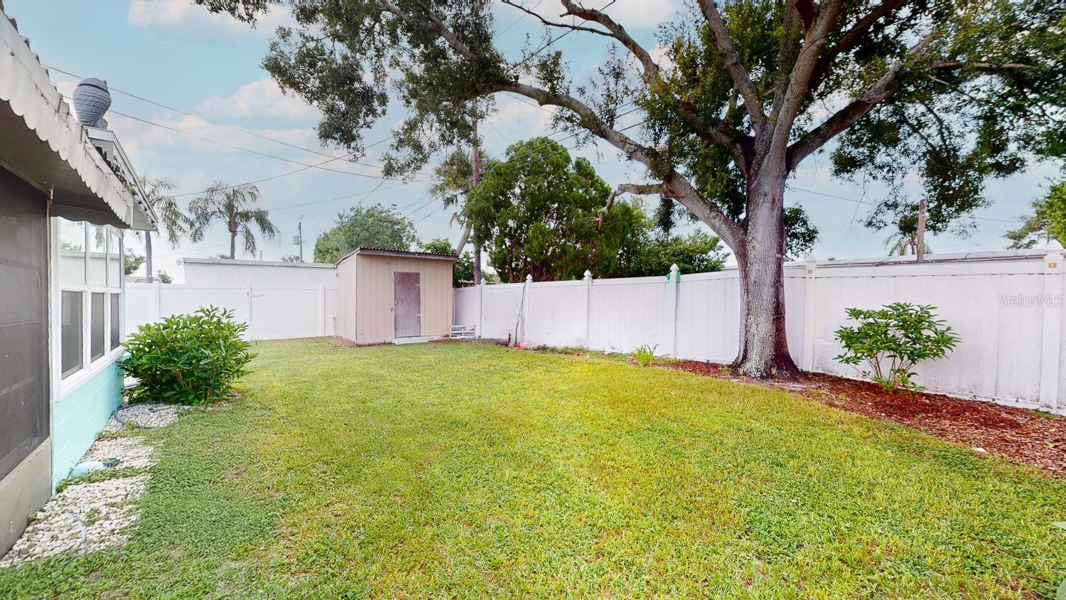 Image 35 of 38 For 10570 118th Avenue