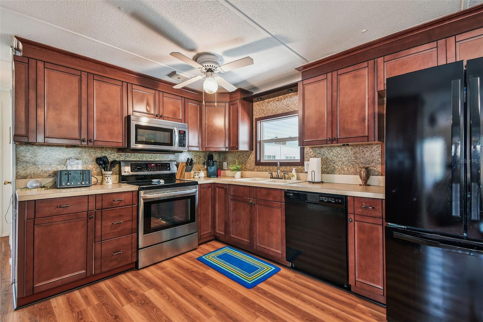 Image 12 of 70 For 12651 Seminole Boulevard 23e