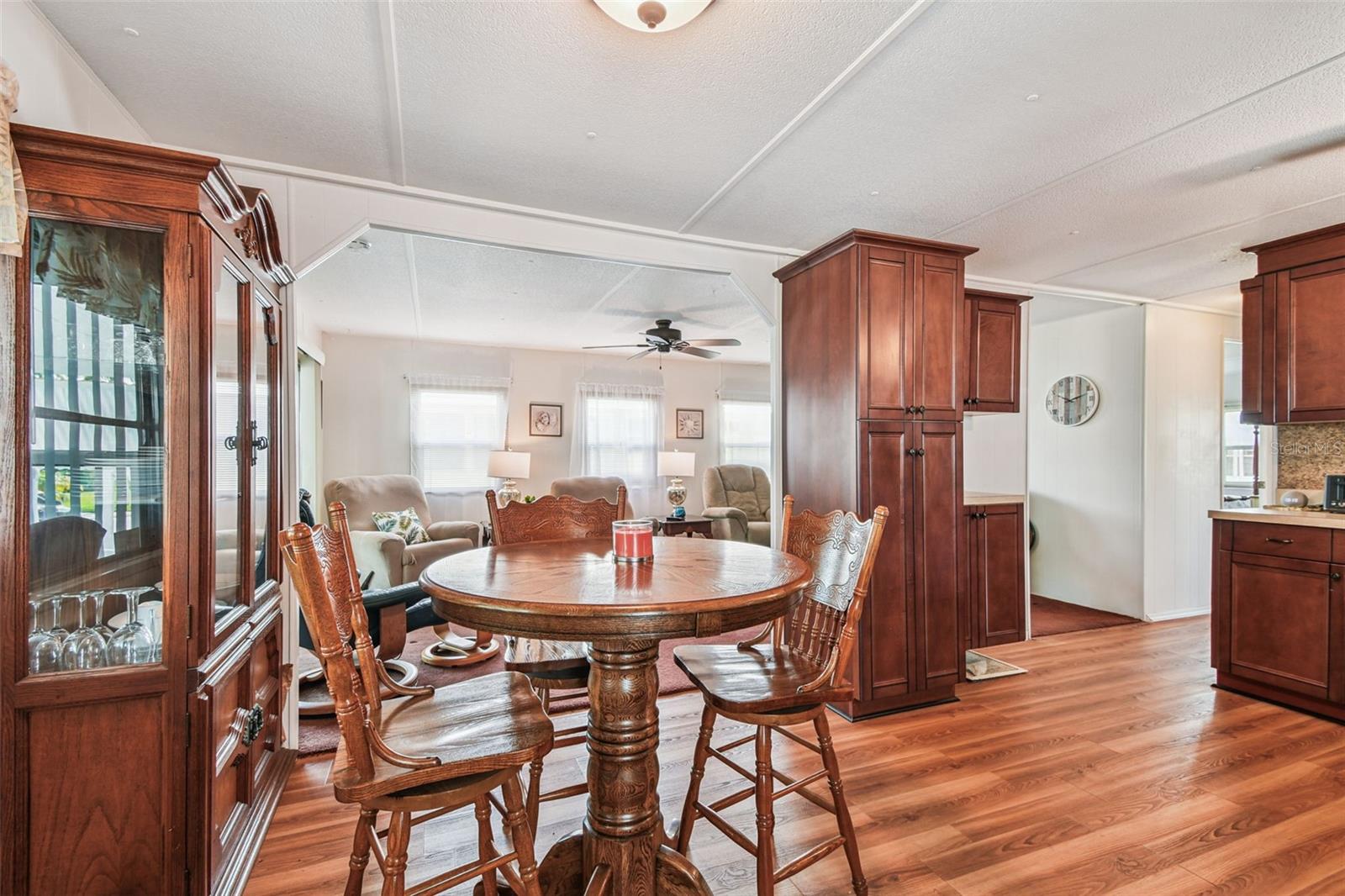 Image 14 of 70 For 12651 Seminole Boulevard 23e