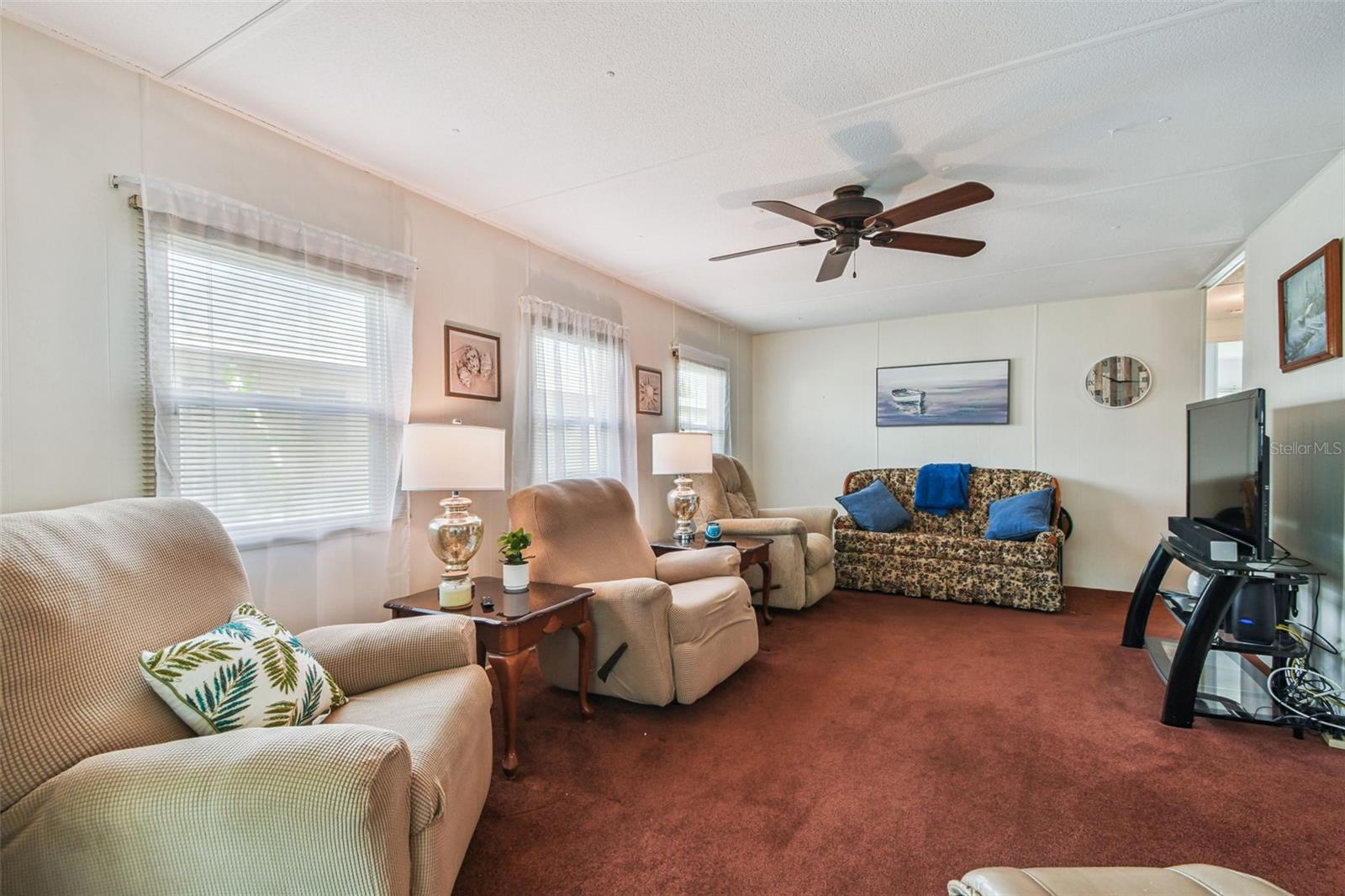 Image 18 of 70 For 12651 Seminole Boulevard 23e
