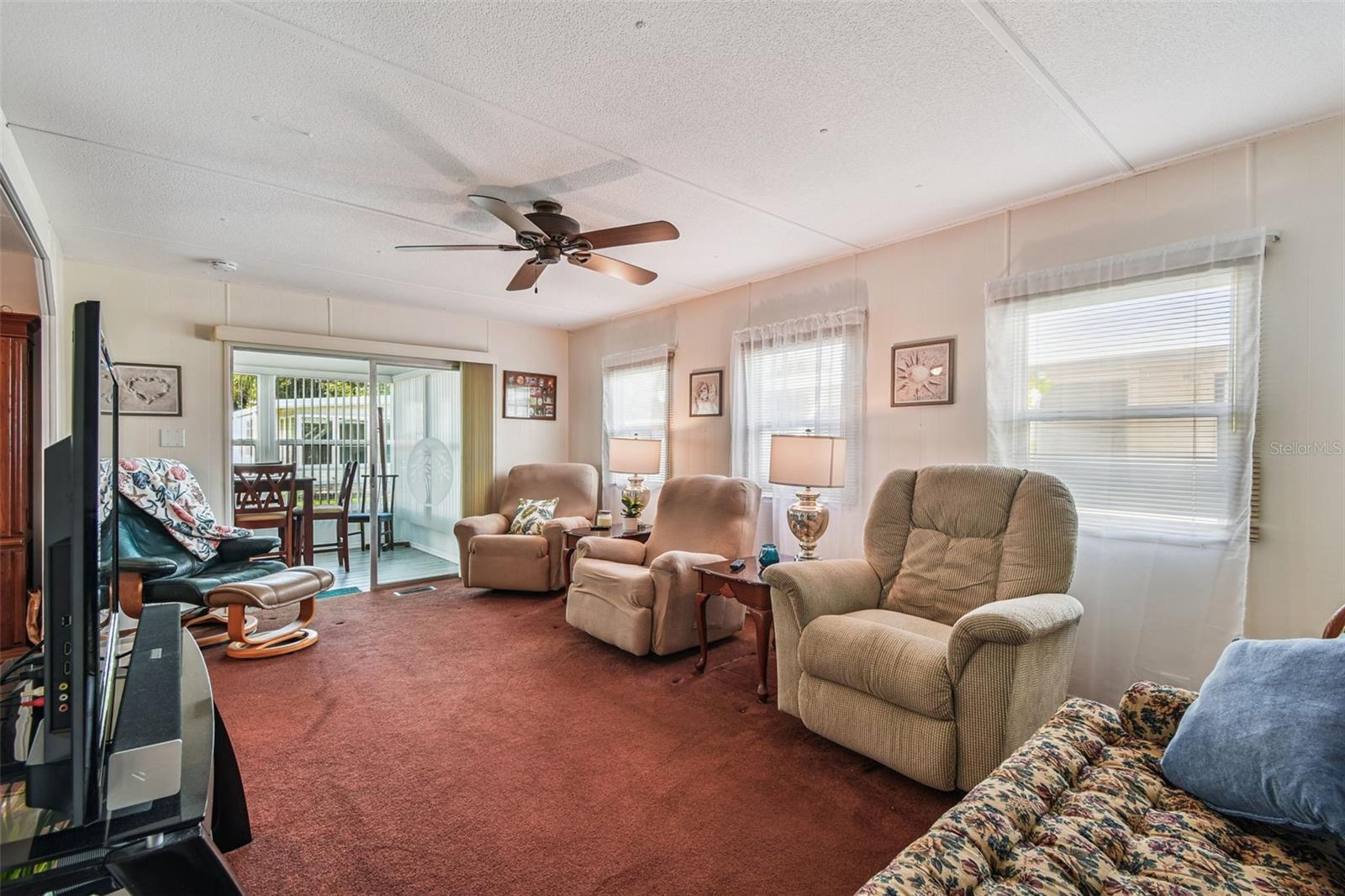 Image 19 of 70 For 12651 Seminole Boulevard 23e