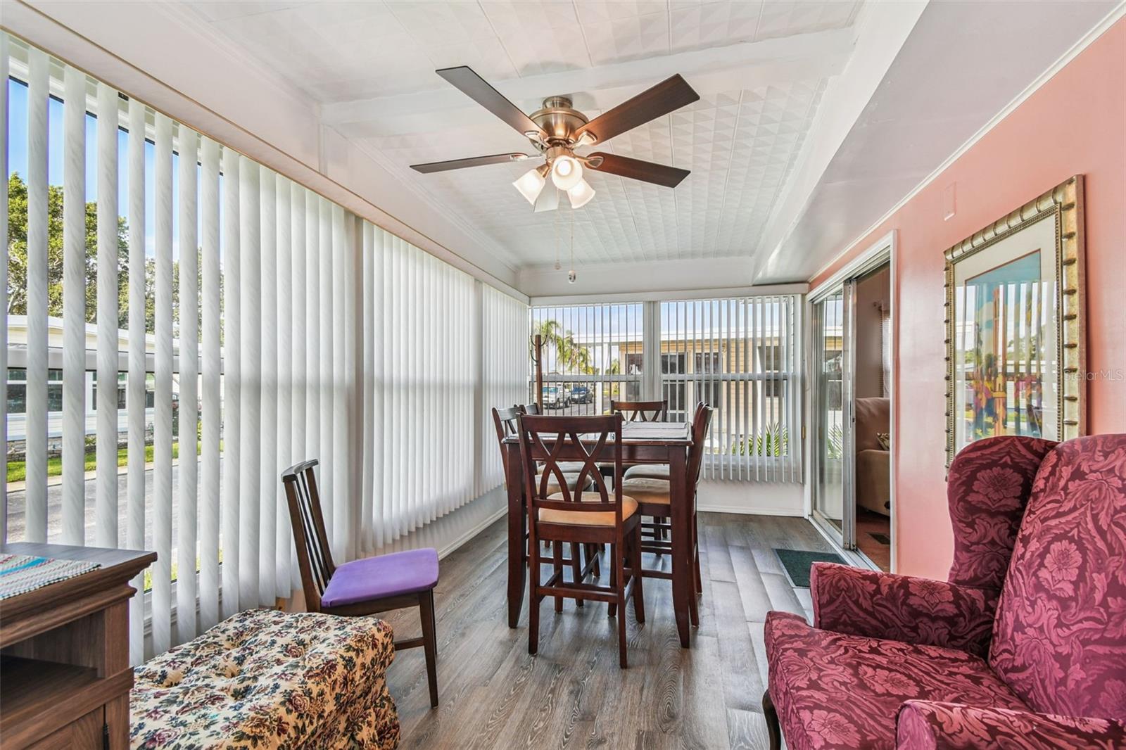 Image 20 of 70 For 12651 Seminole Boulevard 23e