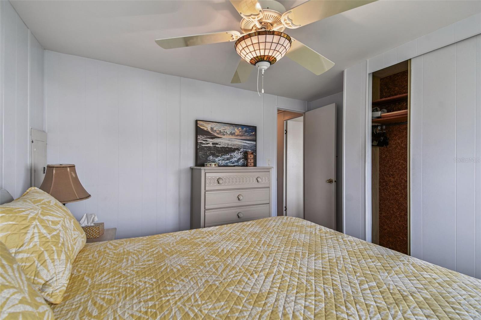 Image 27 of 70 For 12651 Seminole Boulevard 23e