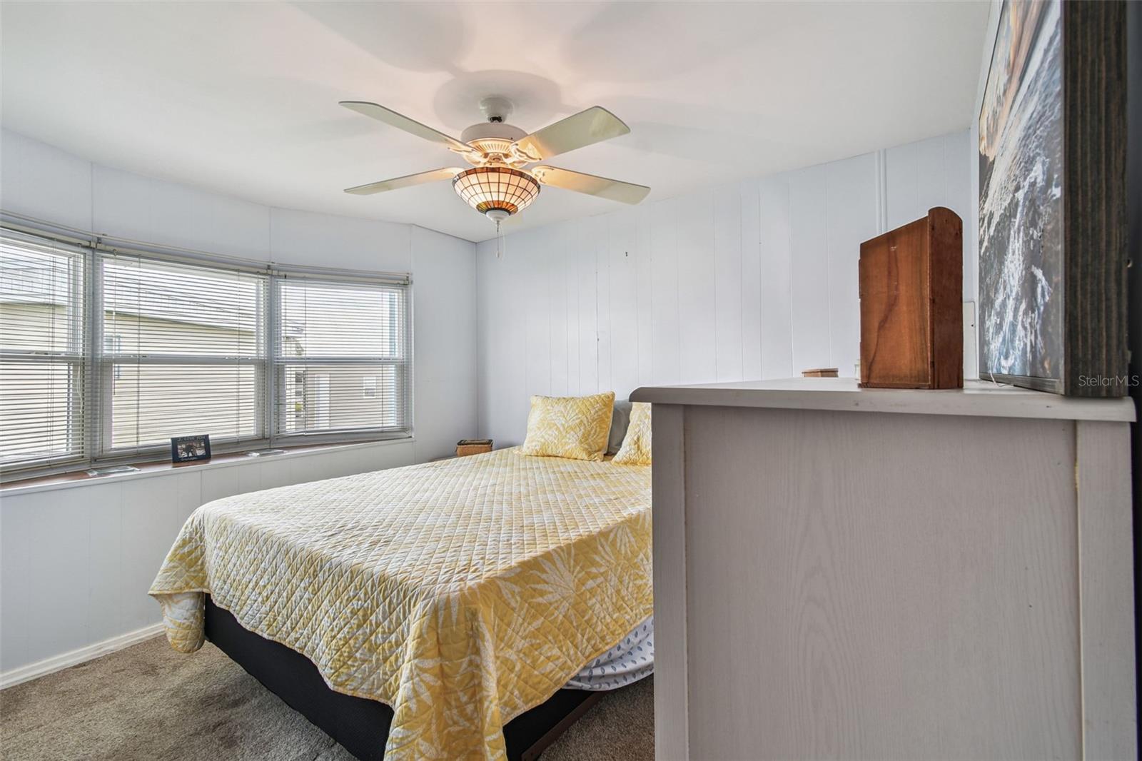 Image 30 of 70 For 12651 Seminole Boulevard 23e