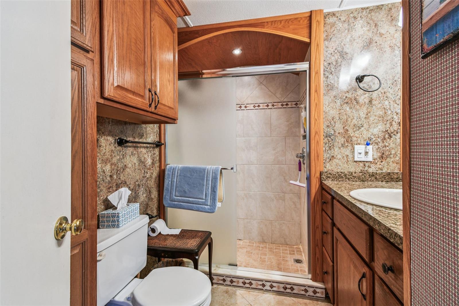 Image 31 of 70 For 12651 Seminole Boulevard 23e