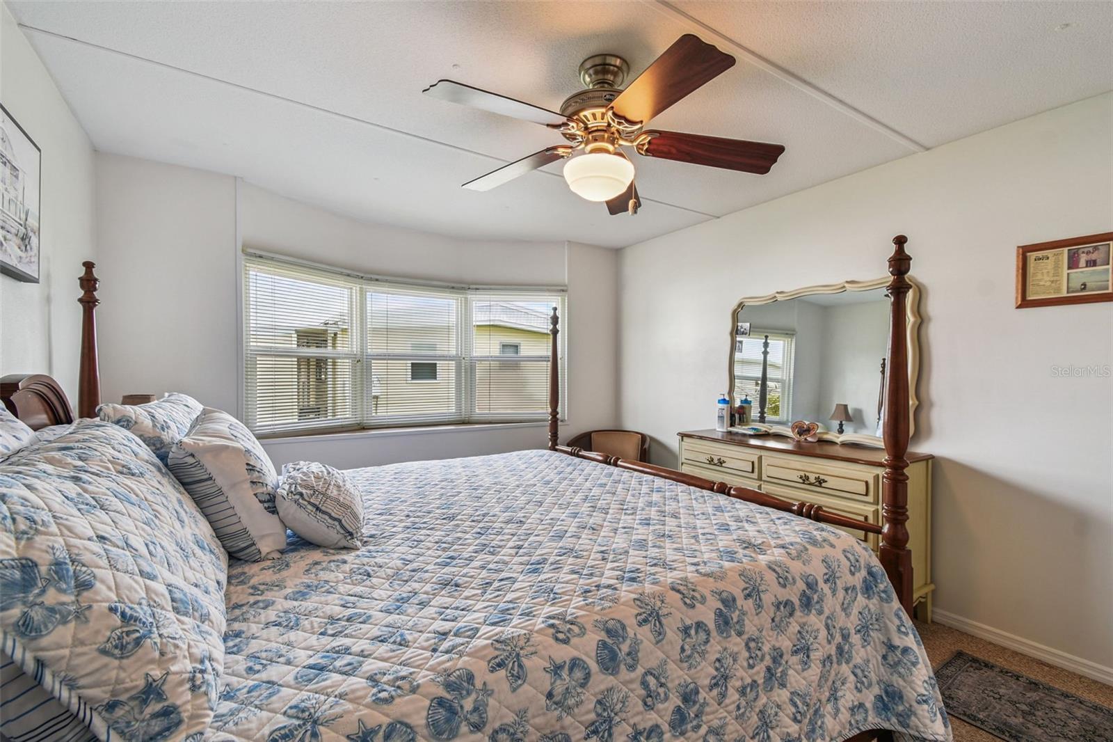 Image 37 of 70 For 12651 Seminole Boulevard 23e