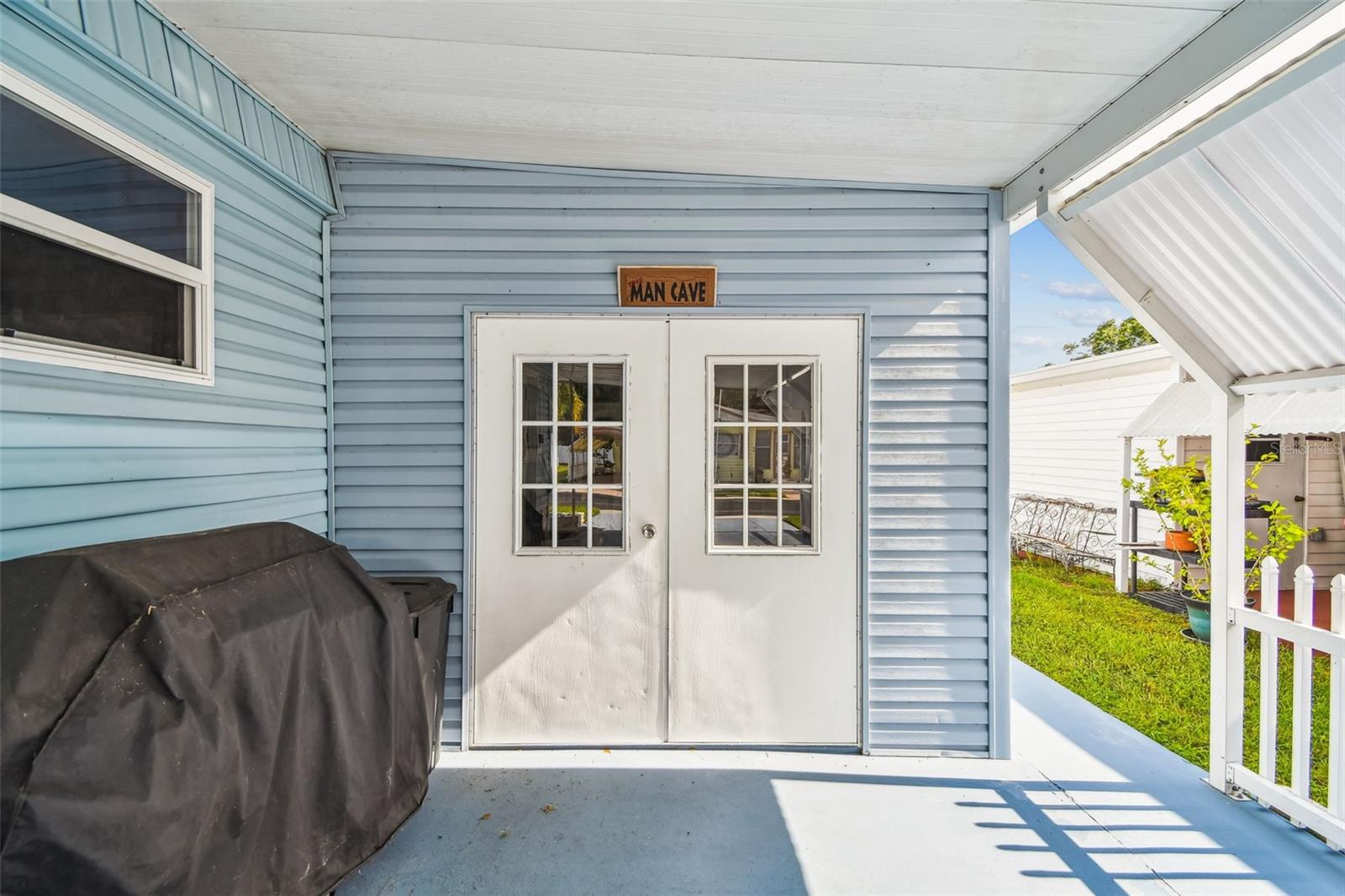 Image 42 of 70 For 12651 Seminole Boulevard 23e