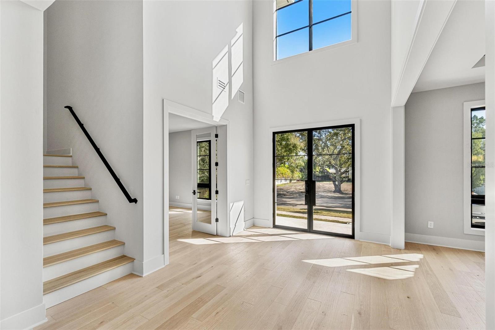 Image 33 of 39 For 5003 Poe Avenue