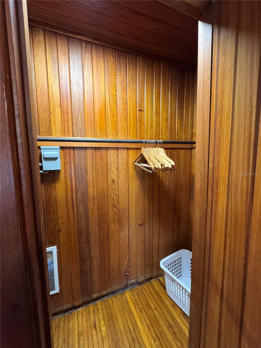 Image 33 of 35 For 5 82nd Avenue