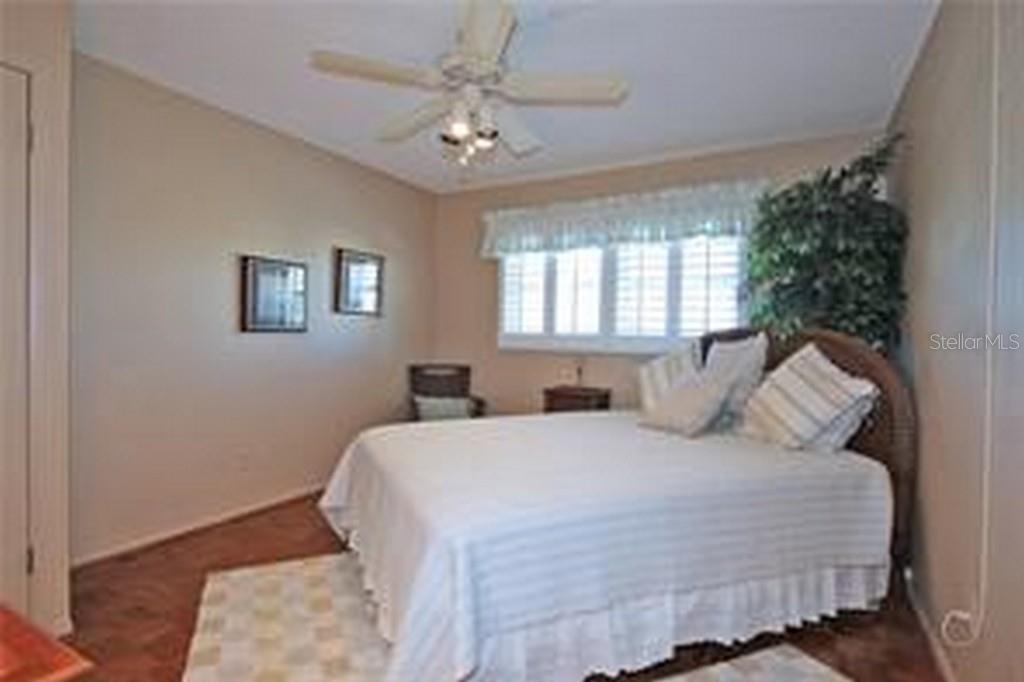 Image 20 of 22 For 221 Cedarwood Circle 221
