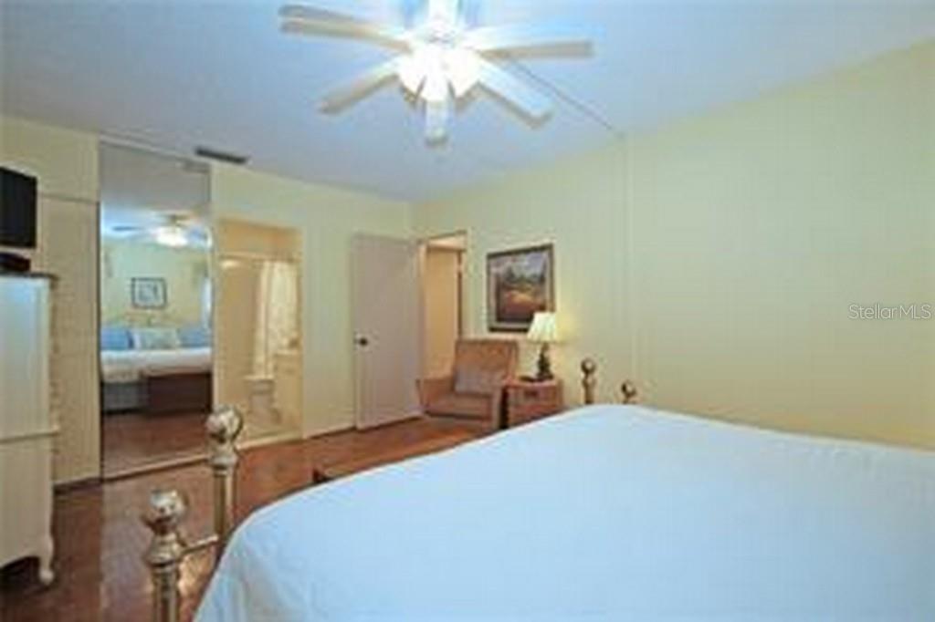 Image 21 of 22 For 221 Cedarwood Circle 221