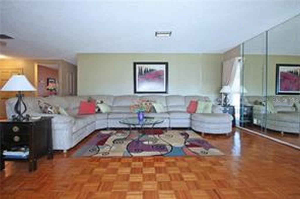Image 5 of 22 For 221 Cedarwood Circle 221