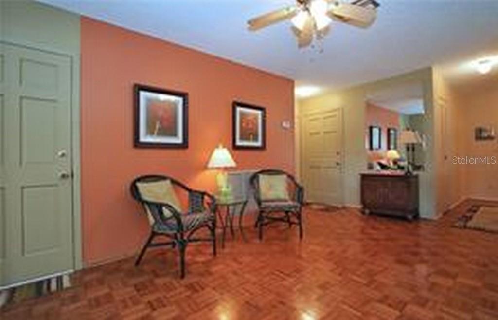 Image 6 of 22 For 221 Cedarwood Circle 221