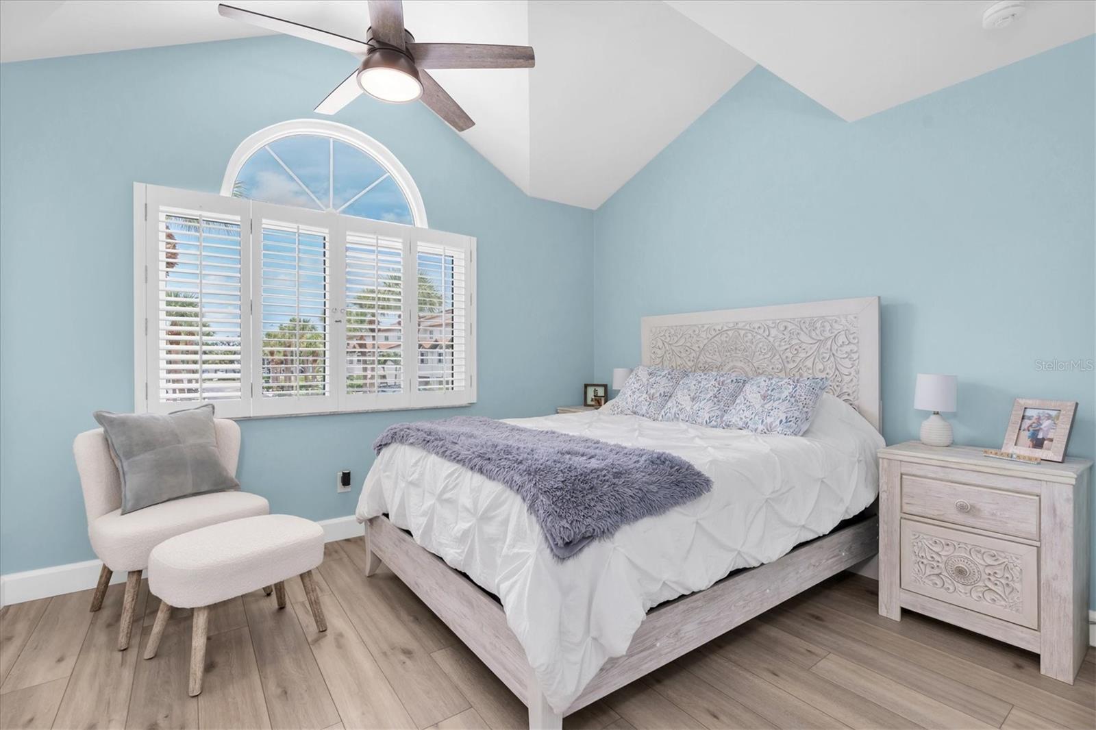Image 18 of 53 For 307 Madeira Circle