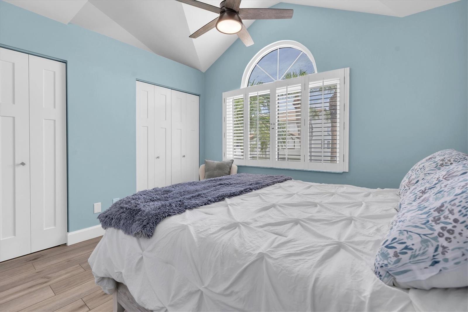 Image 19 of 53 For 307 Madeira Circle